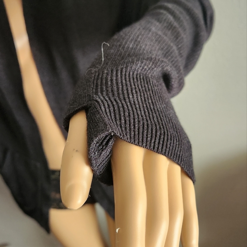 Cardigan - Picture 3 of 6